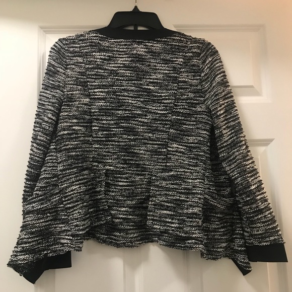 Pleated jacket - Picture 3 of 4